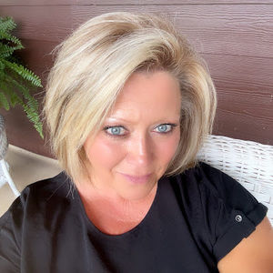 Meet your Posher, Janet